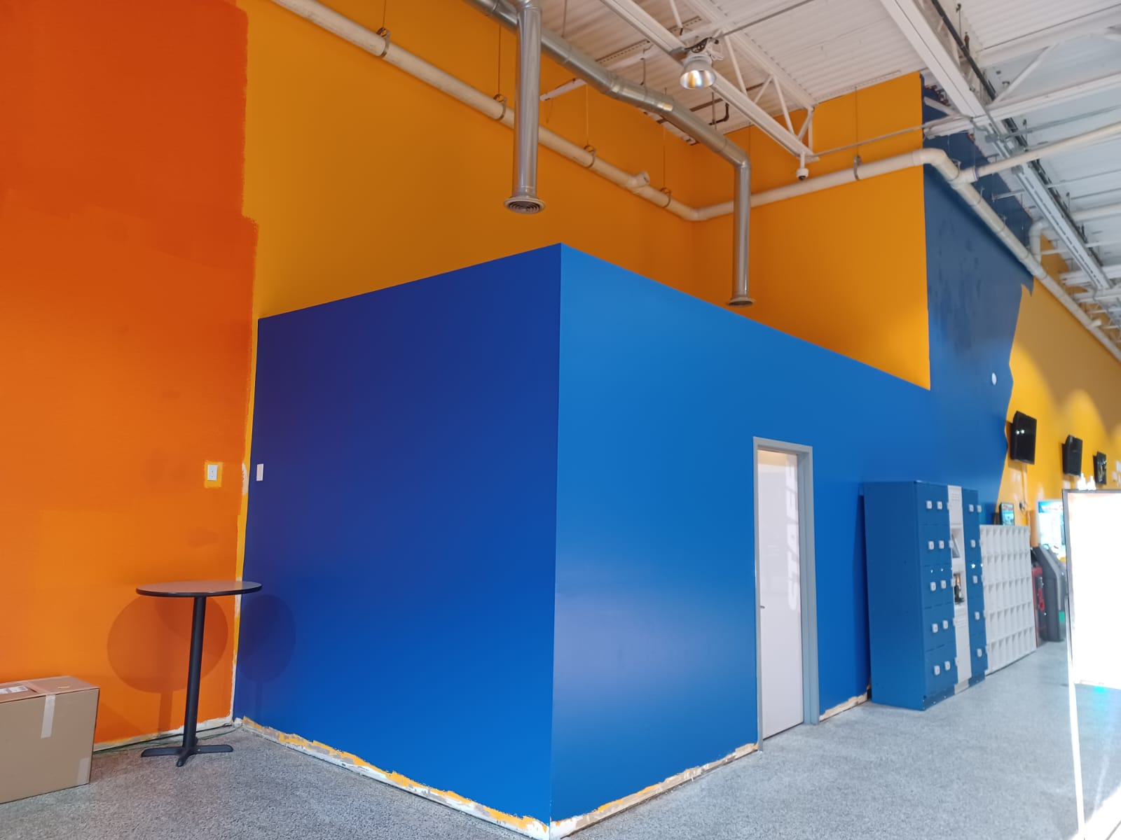 Pic 09 - sky-zone-commercial